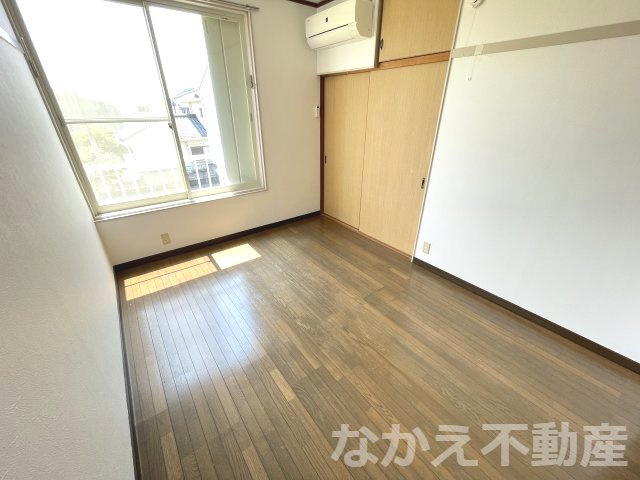 【寝室】 | 広くて明るい寝室