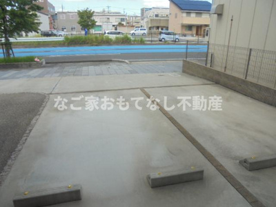 【駐車場】 | レクラン栄生