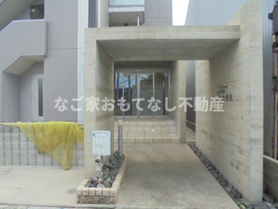 【エントランス】 | レクラン栄生