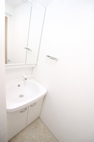 EDIAN武蔵小山の独立洗面台