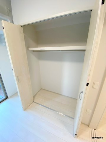 ライブガーデン江坂9　仲介手数料無料の収納