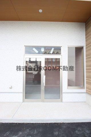 中原町店舗のエントランス|建物の内部です