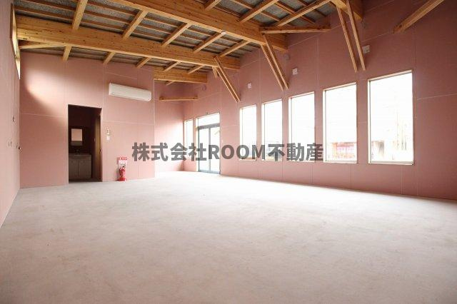 中原町店舗の内装|内装は落ち着いています