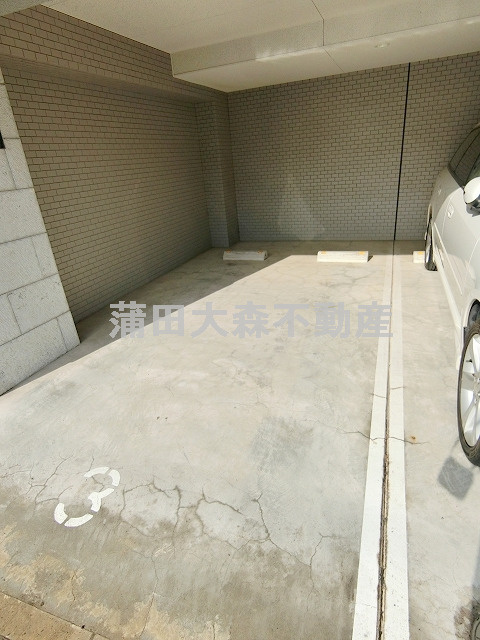 フェニックス西蒲田の駐車場