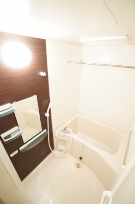 【浴室】 | リブリ・祐光 | ※同物件・同タイプの写真です。