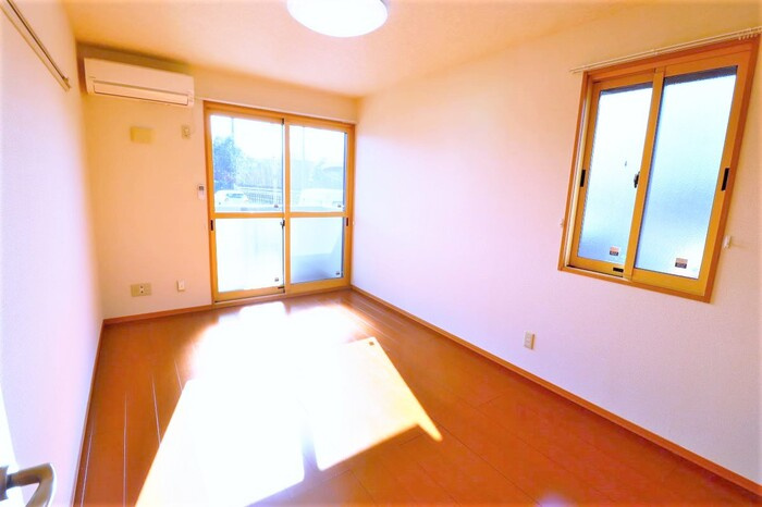 グロリア　Ａの洋室