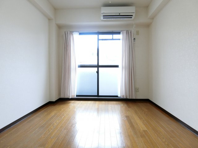 REINA錦織の居間・リビング