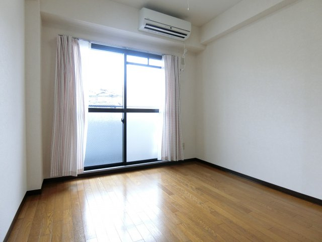 REINA錦織の洋室