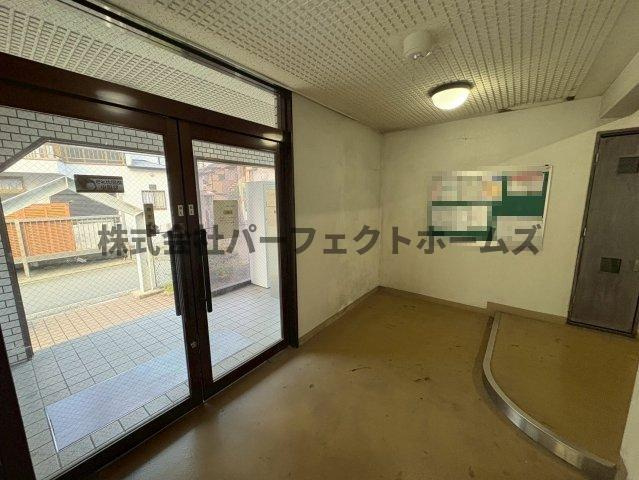 モンシャンブルのロビー|ゆとりのあるロビーです