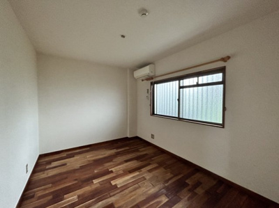 【居間・リビング】 | ユトリロ神ノ郷 | 玄関側洋室
（※画像はイメージです、現況優先となります）