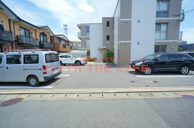 River Sister（リバーシスター）【10,000円キャッシュバック対象物件】の駐車場|カースペースがあります