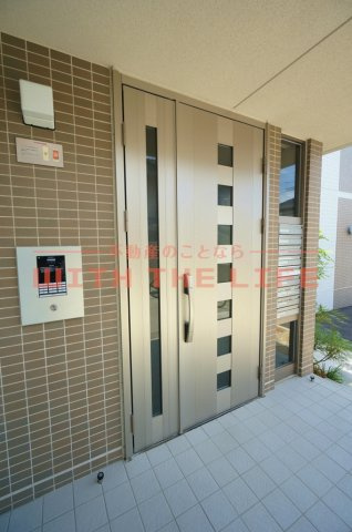 River Sister（リバーシスター）【10,000円キャッシュバック対象物件】のエントランス|清潔なエントランスです