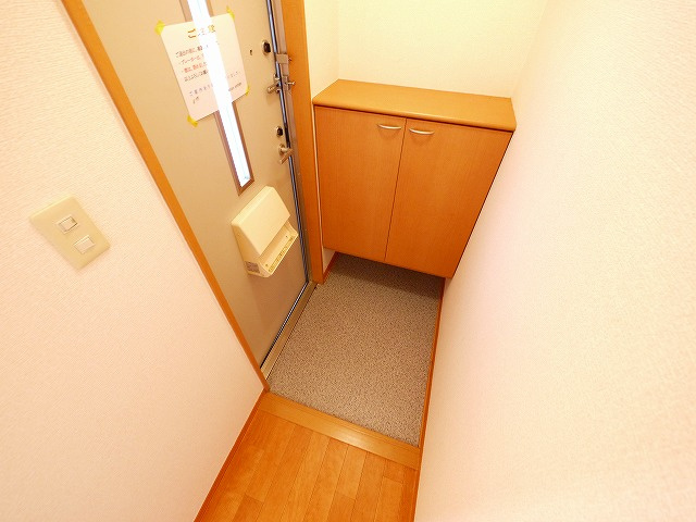 グリーンガーデン　弐番館の玄関|明るい玄関です
