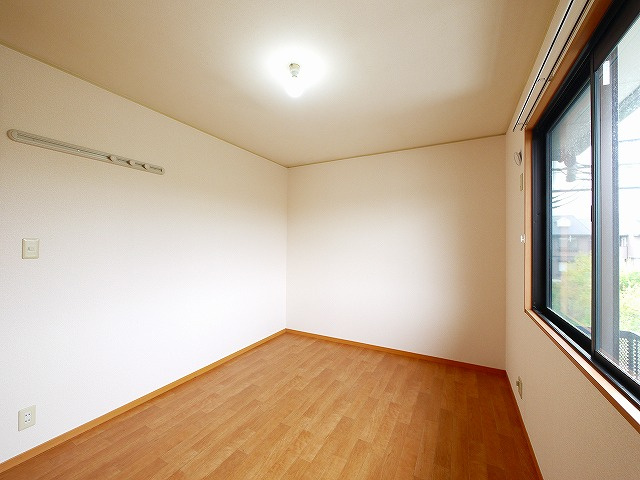 グリーンガーデン　弐番館の洋室|きれいな洋室です