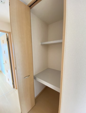 エリシオン日高 F棟の収納