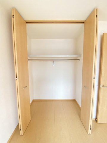 エリシオン日高 F棟の収納