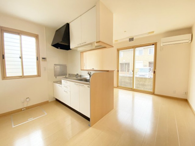 【居間・リビング】 | エリシオン日高 F棟