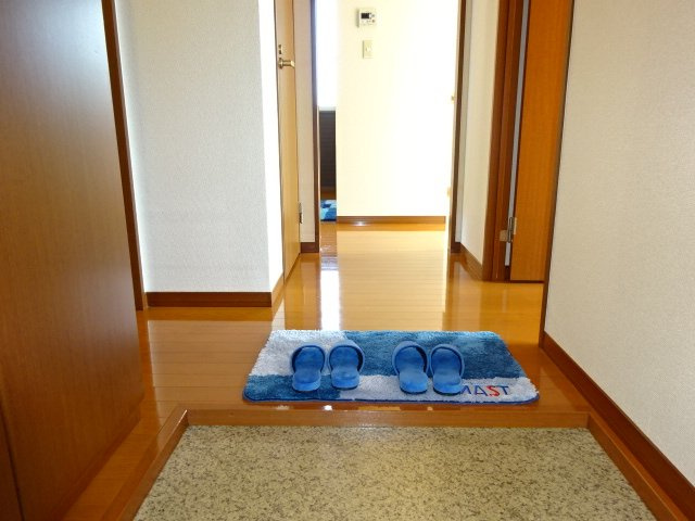 ＮＥＯクラレッドシティＣの玄関