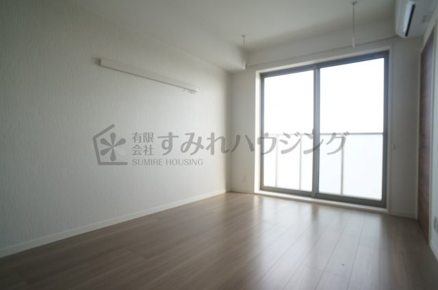 シャーメゾン中山の居間・リビング