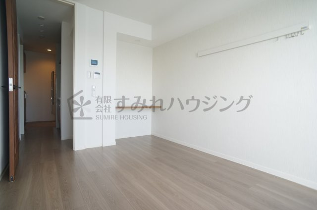 シャーメゾン中山の居間・リビング