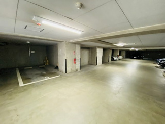 【駐車場】 | 平置き駐車場です。