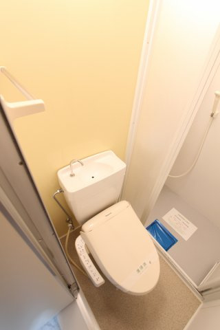 セリジエ中原のトイレ|同アパートの参考写真です。