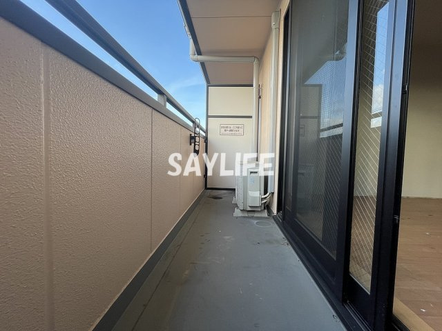 メルベーユ高井田のバルコニー