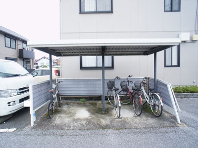 【その他共用部分】 | ラフォーレ・みなみA | 屋根付きの駐輪場があります♪