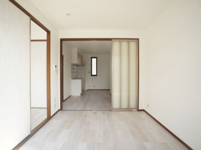 【居間・リビング】 | ラフォーレ・みなみA | ゆったりできるリビングです♪