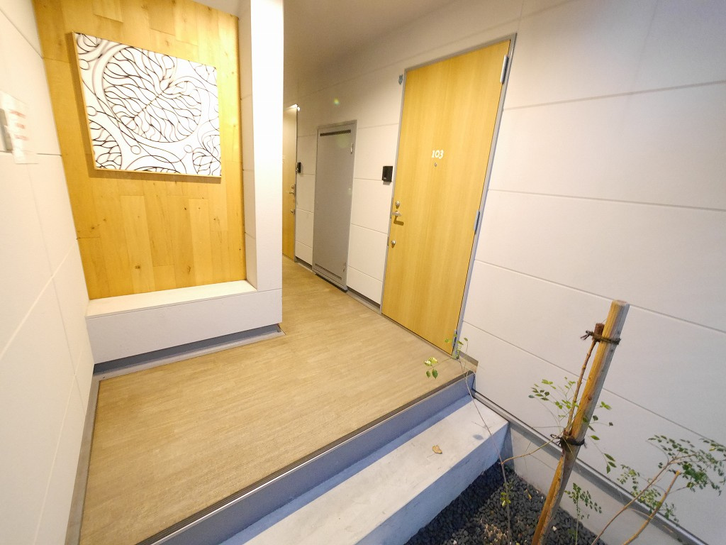 コティ下三条町のロビー