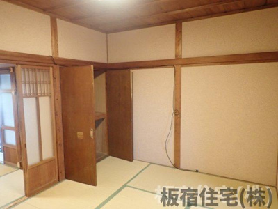 【和室】 | 平和台町２丁目連棟長屋 | 柔らかい畳が心地よい和室