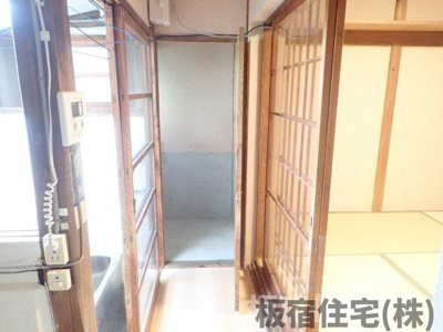 【内装】 | 平和台町２丁目連棟長屋 | 明るい色調の室内です