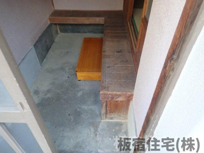 【玄関】 | 平和台町２丁目連棟長屋 | シンプルで使いやすい玄関です