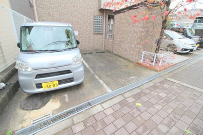 【駐車場】 | グランソレイユ曽根