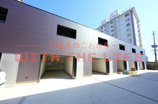 Garage諏訪野町【キャッシュバック対象物件】の外観|外はこのようになっています