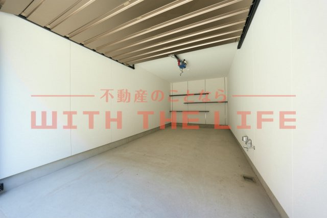 Garage諏訪野町【キャッシュバック対象物件】の駐車場|駐車場に車を止められます