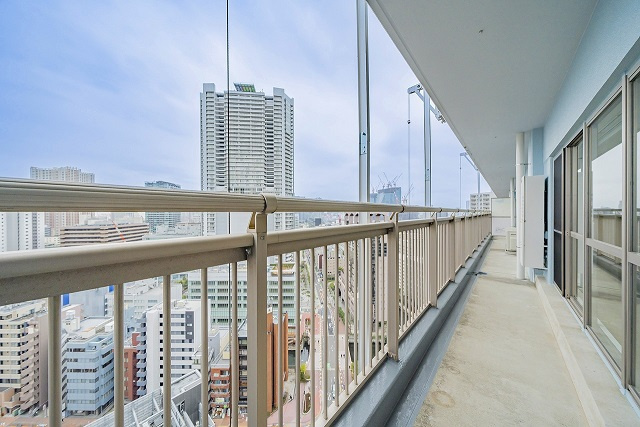 港区芝浦３丁目の賃貸マンションのバルコニー