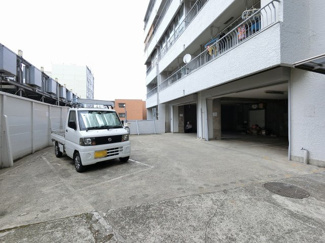 【駐車場】 | 平置き駐車場です。