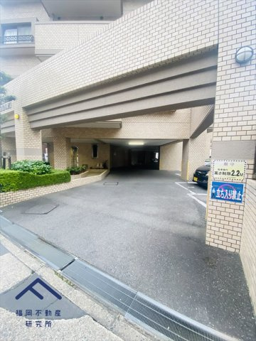 グラン・ドムール姪浜南の駐車場