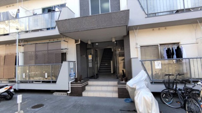 【エントランス】 | ニュー豊里 | きれいなエントランスです