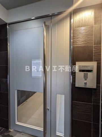 ジュネーゼグラン本町EASTのエントランス|【ジュネーゼグラン本町EAST】オートロック付き