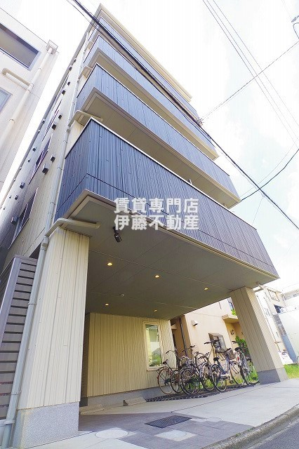 エテルノ幅下の外観