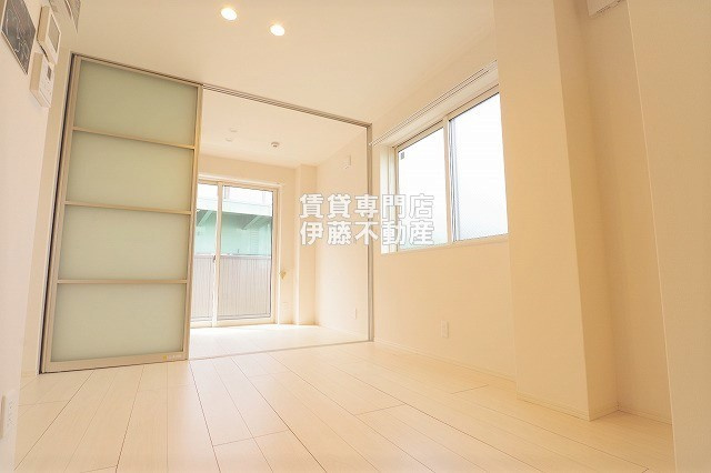 エテルノ幅下の居間・リビング