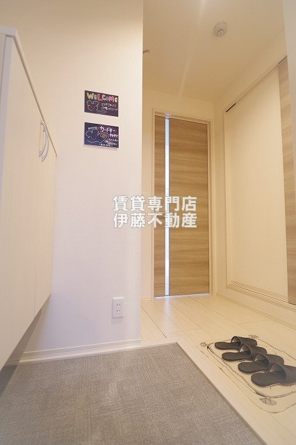 エテルノ幅下の玄関