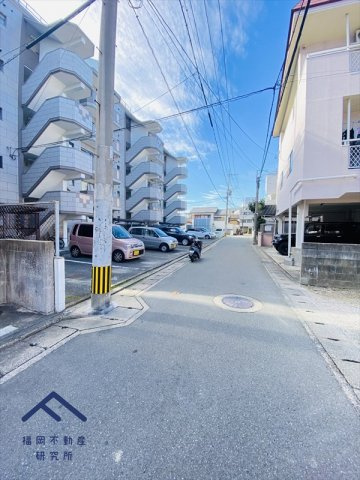 エメラルドマンション清水の周辺