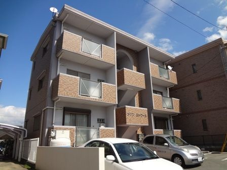 メゾンエトワールの駐車場|車をお持ちの方に嬉しい駐車場付きの物件です