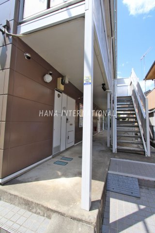 レクリチュール立川のエントランス