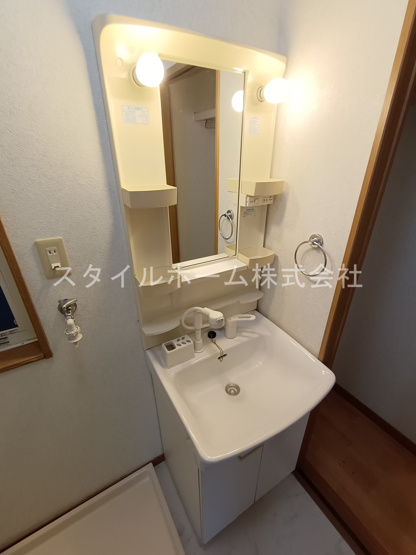 【洗面所】 | フリューゲルB棟