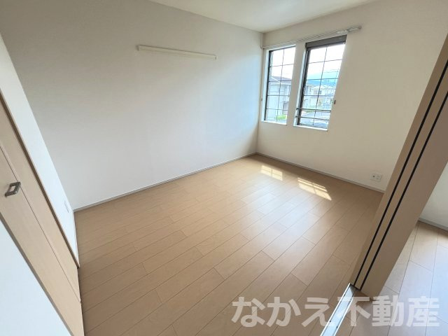 【寝室】 | 落ち着いた色調の寝室です