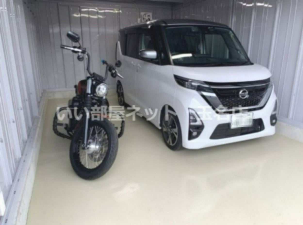 カーガレージ 　Mon　trésor（モン　トレゾール）INABA製の駐車場